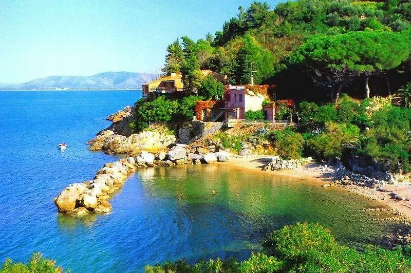 Guest house Pensione Verde Luna Orbetello Italy